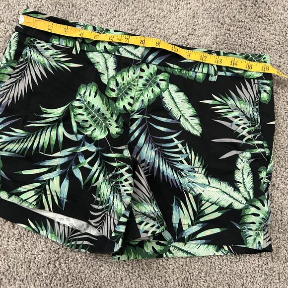Cynthia Rowley Size 6 Hawaiian Tropical Green Black Floral Cotton Shorts - Picture 6 of 6